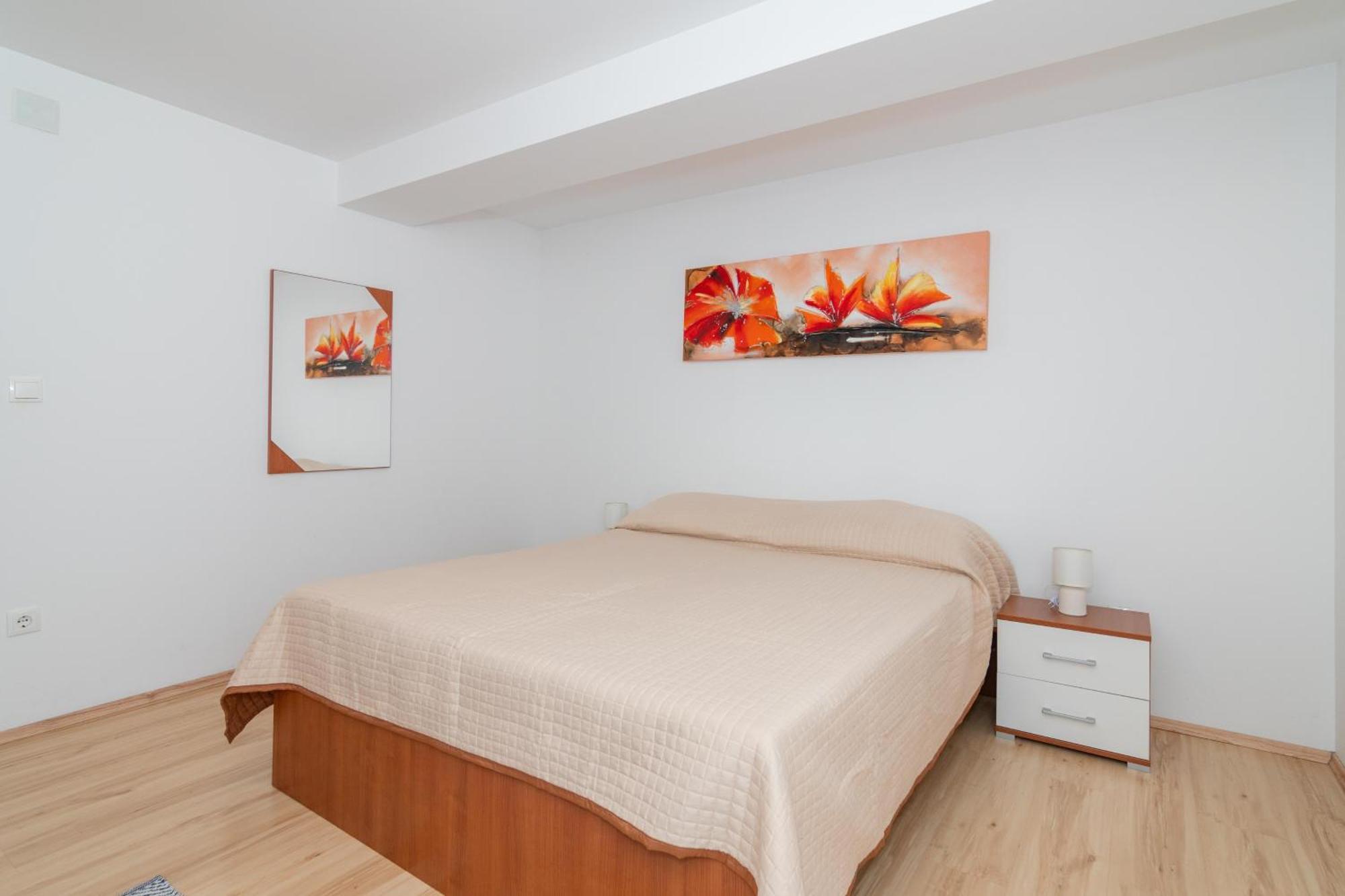 Apartments With A Parking Space Mandre, Pag - 18748 Kolan Exterior foto