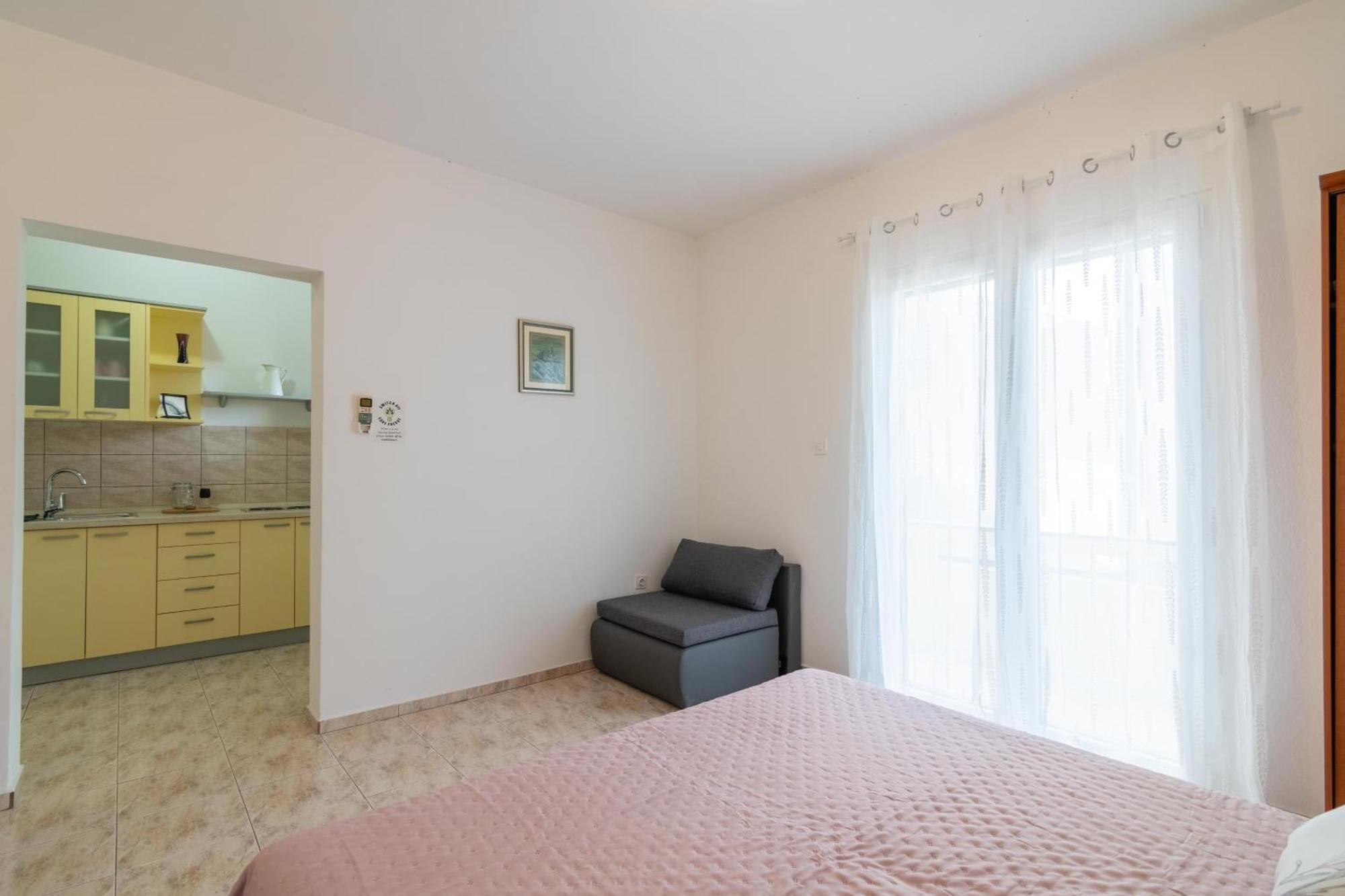 Apartments With A Parking Space Mandre, Pag - 18748 Kolan Quarto foto
