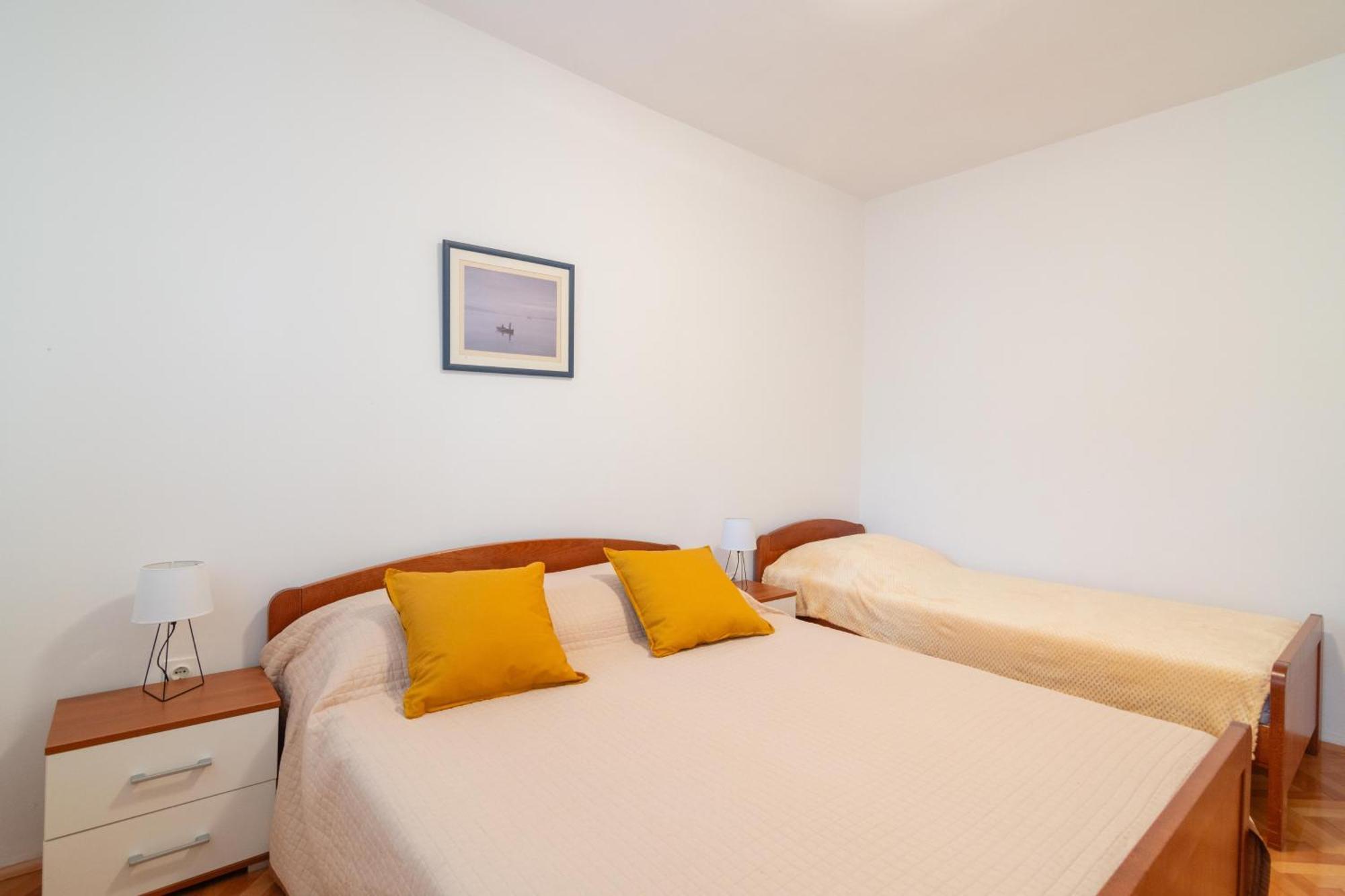 Apartments With A Parking Space Mandre, Pag - 18748 Kolan Quarto foto